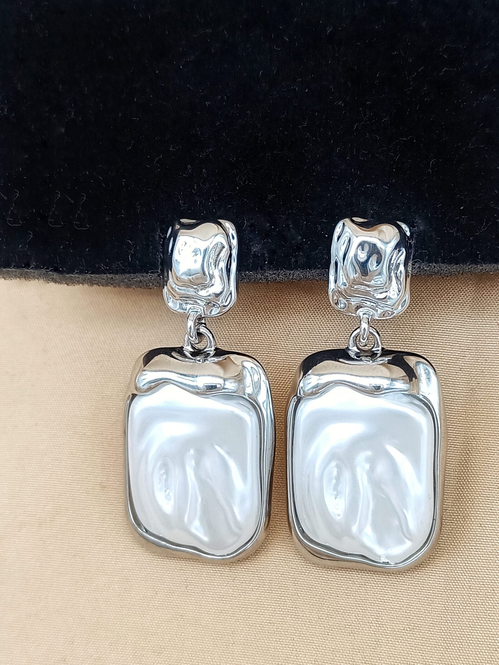 Molten Pearl Earring