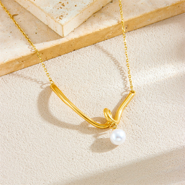 Twisty Pearl Necklace