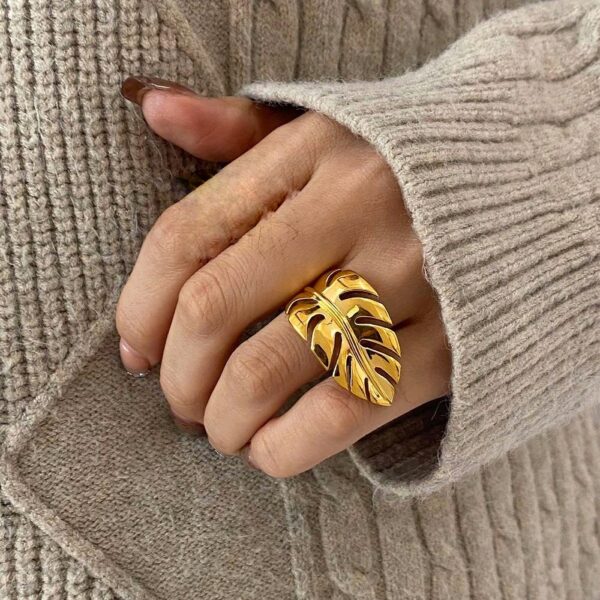 Leafy Luxury Adjustable Ring