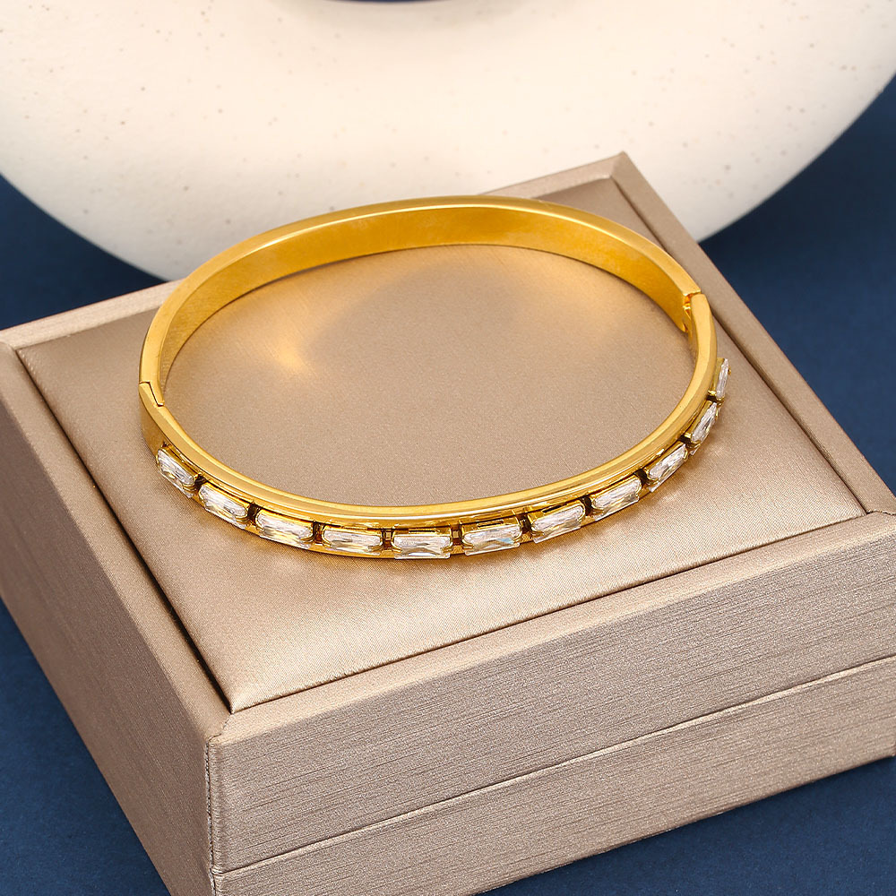 Luxury White Zircon Studded Bracelet - Image 4