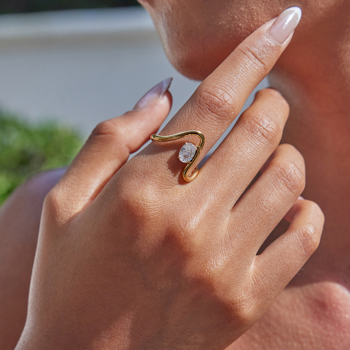 Curvy Swirl Solitaire Ring - Image 3