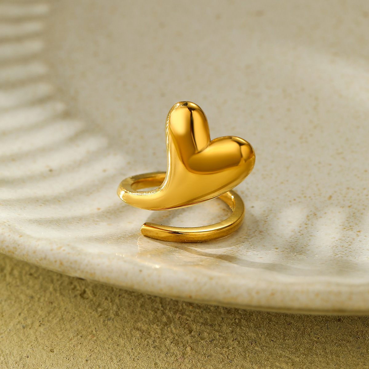 Snaky Heart Ring - Image 5